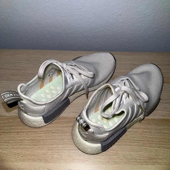 Adidas Weltmarke Mit Den 3 Streifen Shoes - Women’s Size 7.5 - Picture 3 of 5